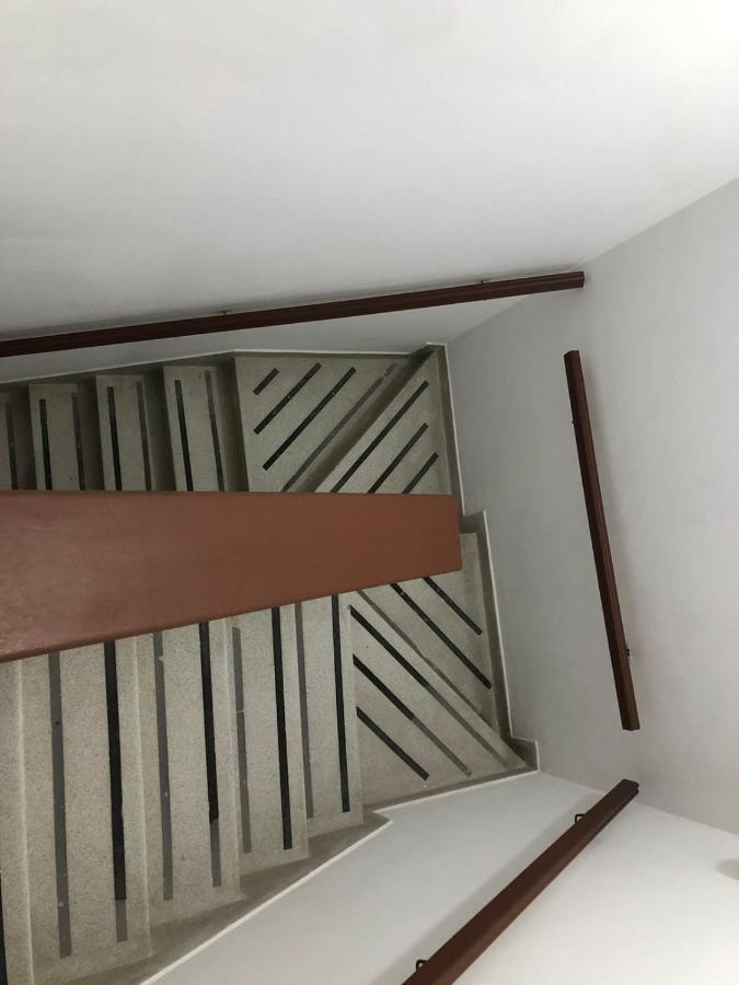 New Memphis Hostal Medellin Bagian luar foto