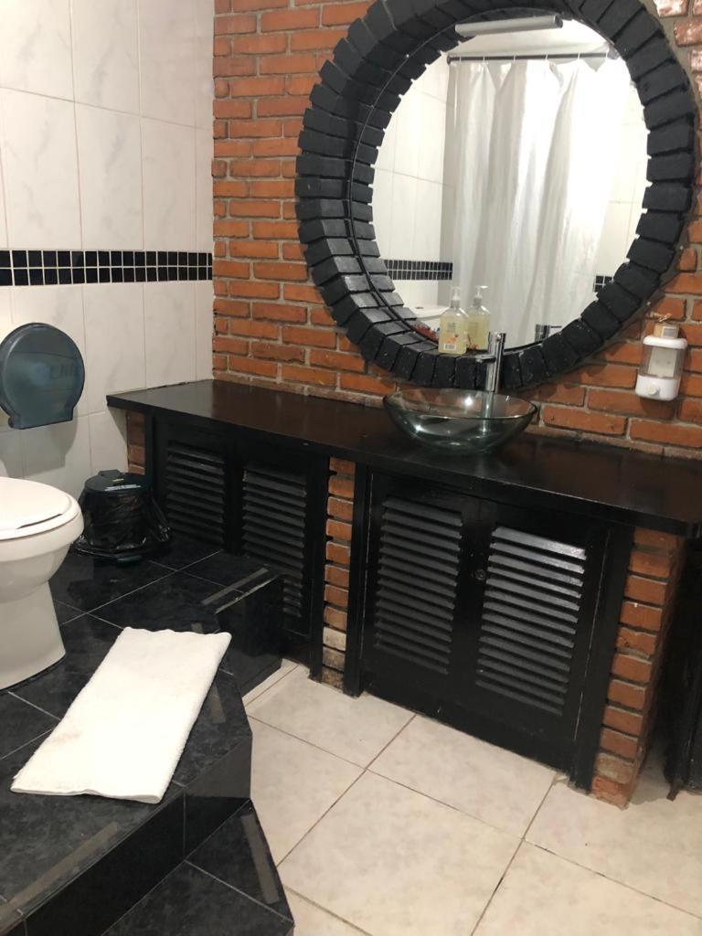 New Memphis Hostal Medellin Bagian luar foto