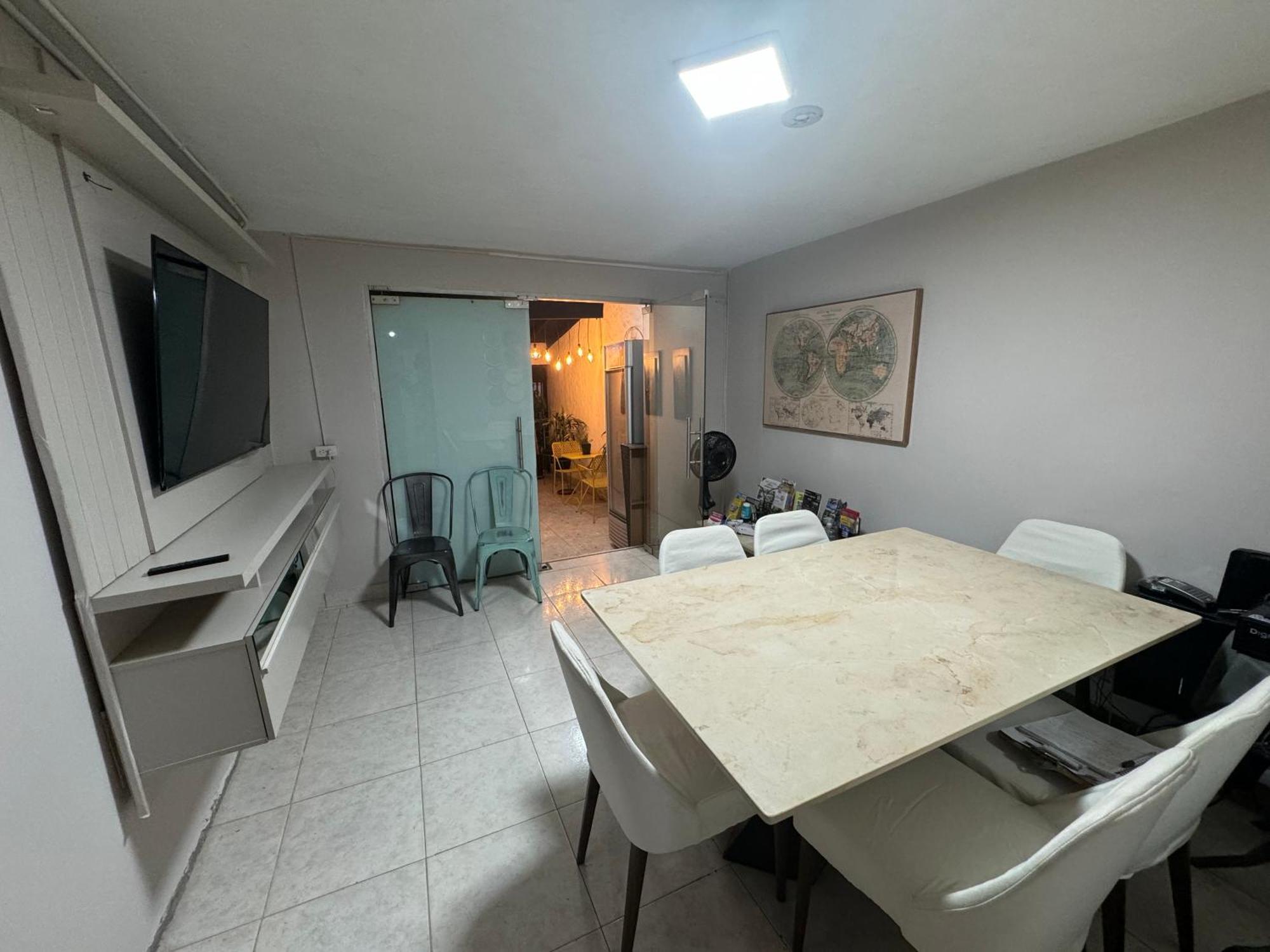 New Memphis Hostal Medellin Bagian luar foto